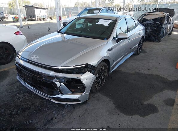 KMHL64JAXRA390019 2024 HYUNDAI SONATA Silver წინა მარცხენა ხედი სამი მეოთხედიდან