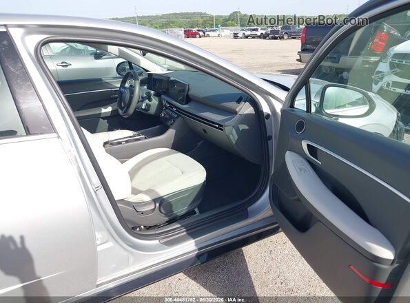 KMHL64JAXSA458504 2025 HYUNDAI SONATA Silver წინა სალონის ხედი