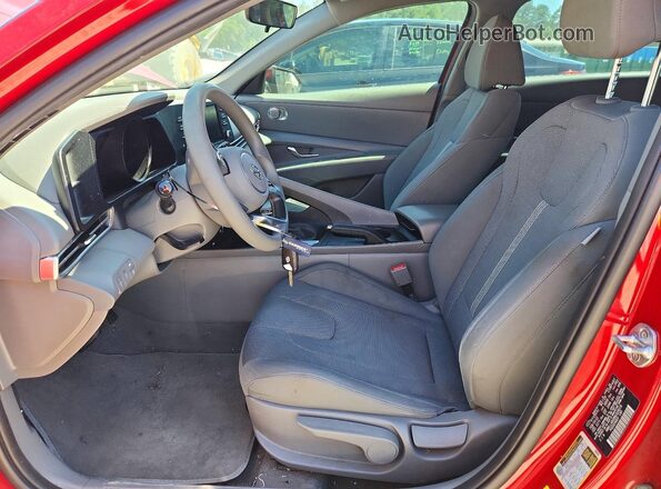 KMHLL4AG9NU328018 2022 HYUNDAI ELANTRA Red Vista interior delantera