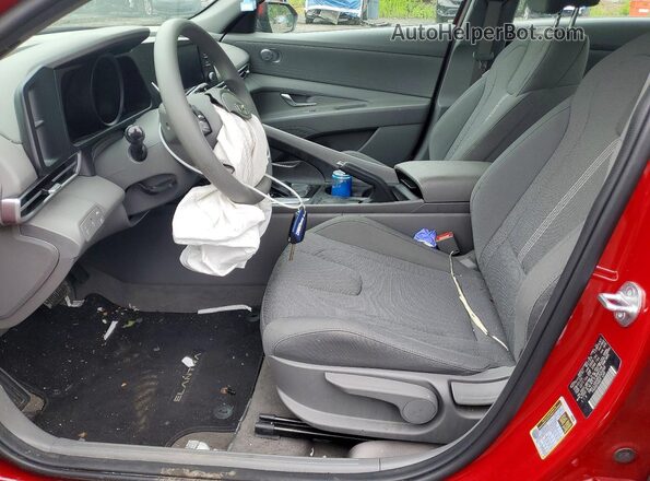 KMHLL4AG9PU520493 2023 HYUNDAI ELANTRA Red Widok wnętrza z przodu