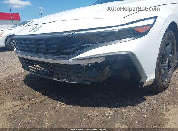 KMHLL4DG0RU795295 2024 HYUNDAI ELANTRA Белый Вид спереди