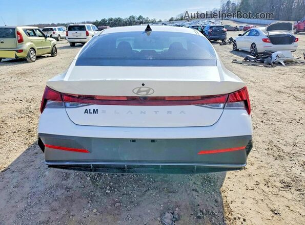 KMHLL4DG0SU078210 2025 HYUNDAI ELANTRA White Vista trasera