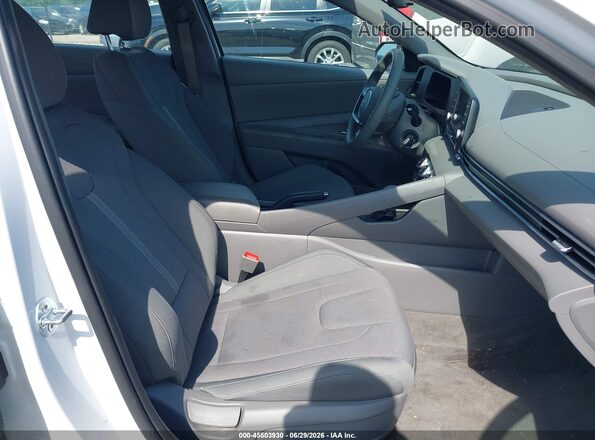 KMHLL4DG0SU919085 2025 HYUNDAI ELANTRA White Widok wnętrza z przodu