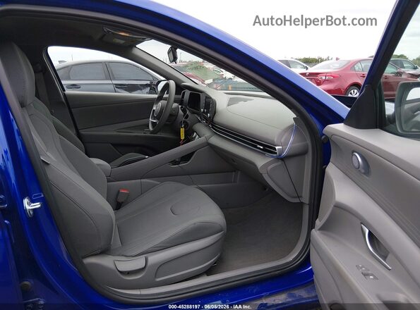 KMHLL4DG1SU052974 2025 HYUNDAI ELANTRA Blue Սալոնի դիմացի տեսք