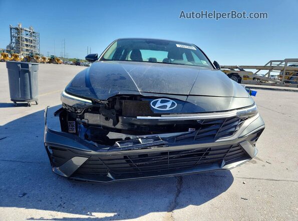 KMHLL4DG2RU823145 2024 HYUNDAI ELANTRA Green Widok z przodu