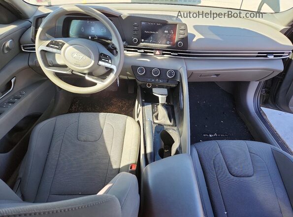 KMHLL4DG2RU823145 2024 HYUNDAI ELANTRA Green Widok deski rozdzielczej