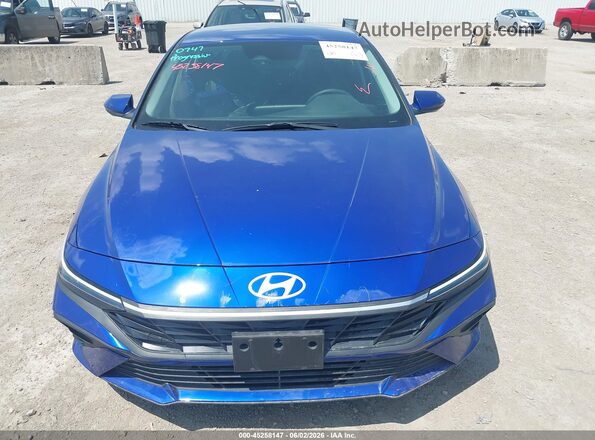 KMHLL4DG2SU041854 2025 HYUNDAI ELANTRA Blue Սալոնի հետևի տեսք