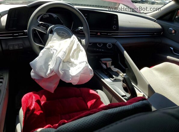 KMHLL4DG2SU935255 2025 HYUNDAI ELANTRA Burgundy Вид панелі приладів