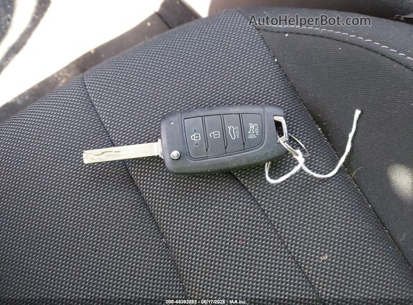 KMHLL4DG2TU149554 2026 HYUNDAI ELANTRA Серебряный Вид панели приборов