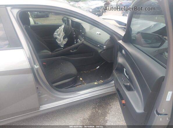KMHLL4DG3SU011083 2025 HYUNDAI ELANTRA Gray Front interior view