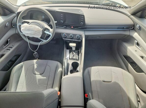 KMHLL4DG3SU088522 2025 HYUNDAI ELANTRA White Вид панелі приладів