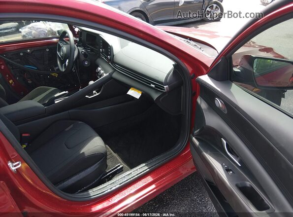 KMHLL4DG4RU776376 2024 HYUNDAI ELANTRA Бордовый Вид салона спереди