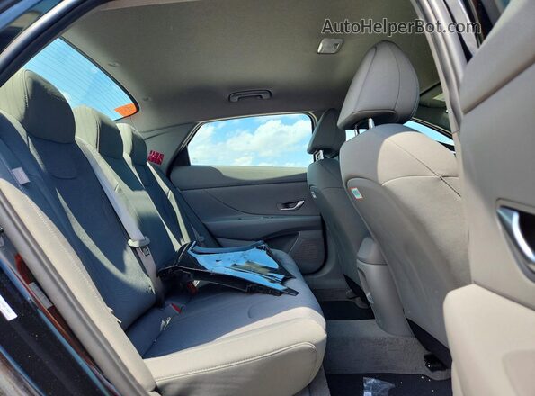 KMHLL4DG4TU108195 2026 HYUNDAI ELANTRA Black Rear seats view