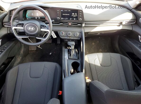 KMHLL4DG5SU992338 2025 HYUNDAI ELANTRA Red Առջևի վահանակի տեսք