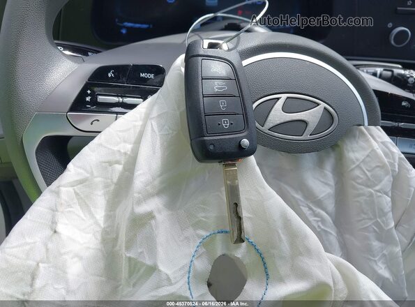 KMHLL4DG6SU085744 2025 HYUNDAI ELANTRA White Vista del salpicadero