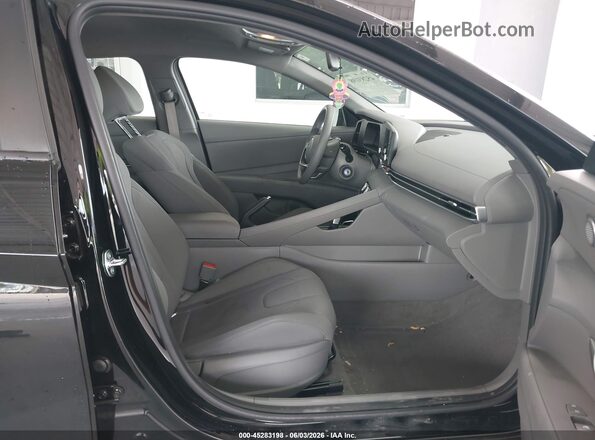 KMHLL4DG7TU127548 2026 HYUNDAI ELANTRA Black Vista interior delantera