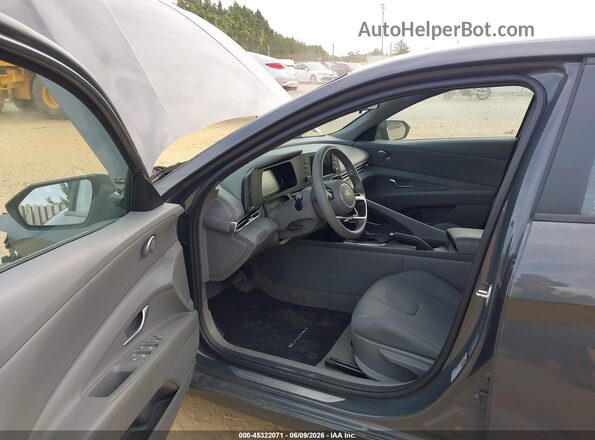 KMHLL4DG8RU662428 2024 HYUNDAI ELANTRA Gray წინა სალონის ხედი