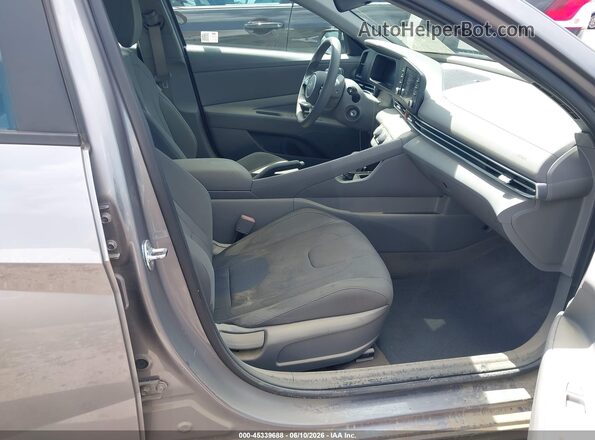 KMHLL4DG9RU851752 2024 HYUNDAI ELANTRA Silver Սալոնի դիմացի տեսք