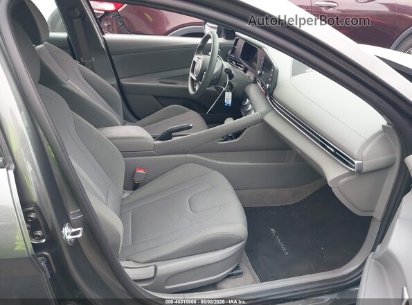 KMHLL4DG9TU181689 2026 HYUNDAI ELANTRA Gray Widok wnętrza z przodu
