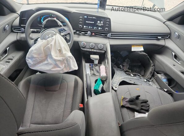 KMHLL4DGXTU116124 2026 HYUNDAI ELANTRA Gray Widok deski rozdzielczej