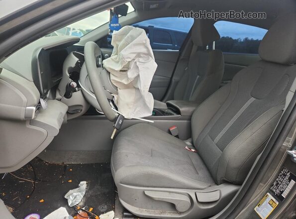 KMHLL4DGXTU116124 2026 HYUNDAI ELANTRA Gray Widok wnętrza z przodu