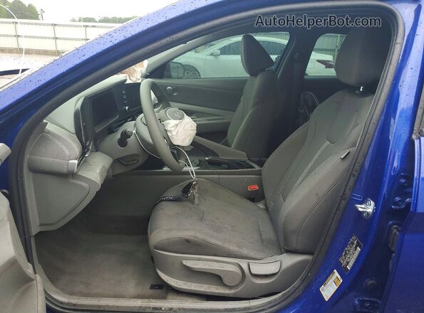 KMHLL4DGXTU126779 2026 HYUNDAI ELANTRA Синий Вид салона спереди