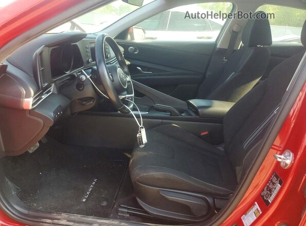 KMHLM4AG1NU258107 2022 HYUNDAI ELANTRA Red Front interior view