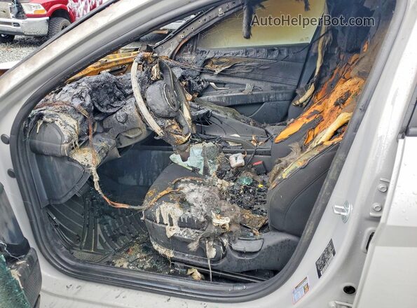 KMHLM4AG2MU152909 2021 HYUNDAI ELANTRA Бежевый Вид салона спереди