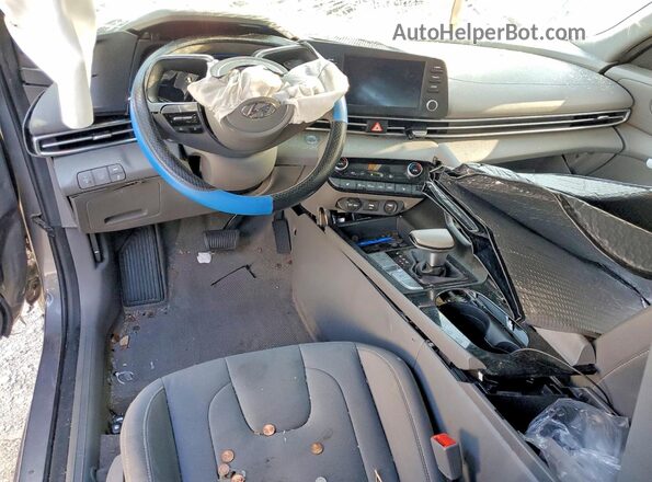 KMHLM4AJ8PU069985 2023 HYUNDAI ELANTRA Gray Widok deski rozdzielczej