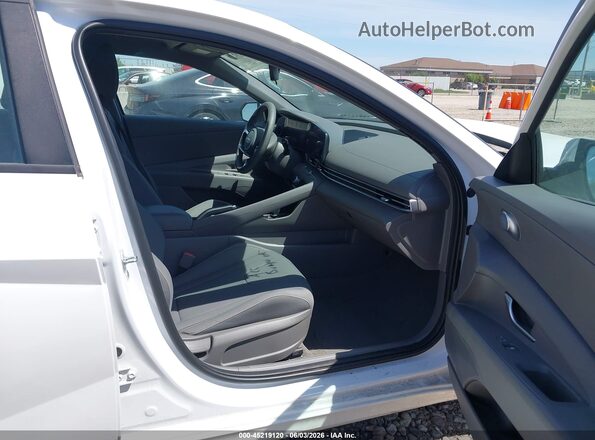 KMHLM4DG0RU841799 2024 HYUNDAI ELANTRA White Vista interior delantera