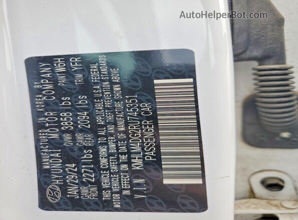 KMHLM4DG2RU745351 2024 HYUNDAI ELANTRA White Vista del compartimento del motor