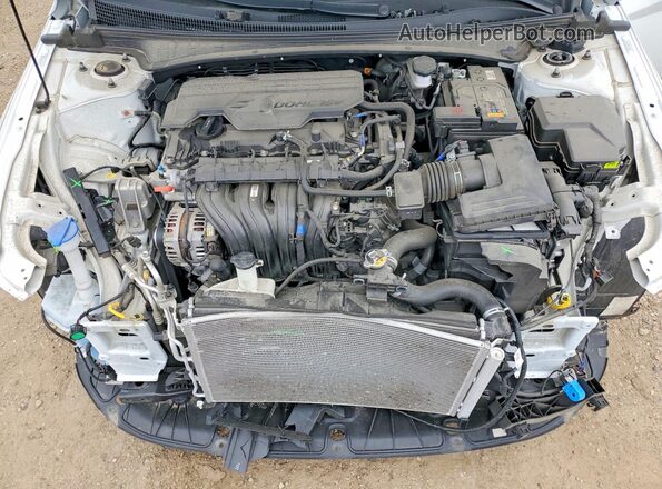 KMHLM4DG2RU745351 2024 HYUNDAI ELANTRA White Vista interior trasera