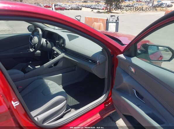 KMHLM4DG5SU034779 2025 HYUNDAI ELANTRA Red Front interior view