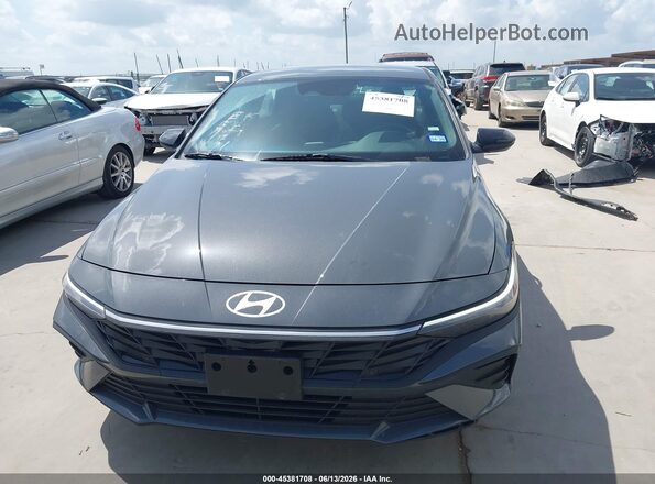 KMHLM4DG7TU217411 2026 HYUNDAI ELANTRA Gray Rear interior view