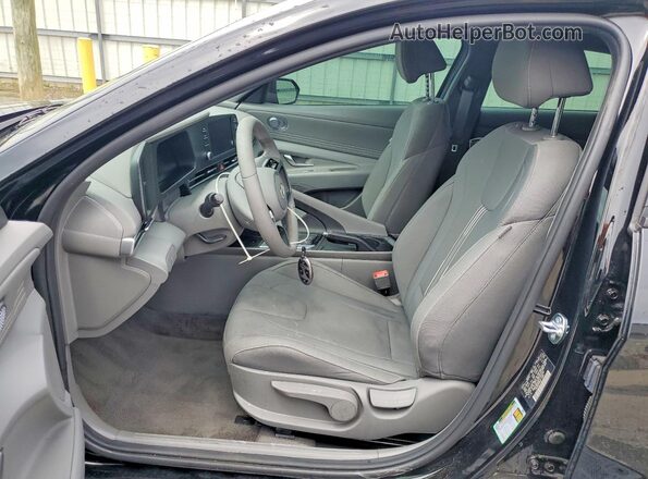 KMHLM4DG8TU104440 2026 HYUNDAI ELANTRA Black Widok wnętrza z przodu