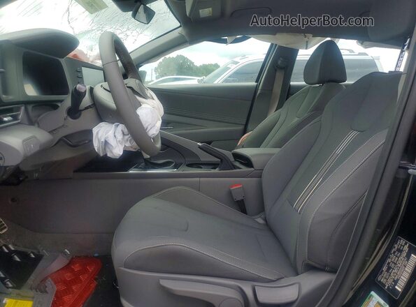 KMHLM4DGXSU048161 2025 HYUNDAI ELANTRA Black წინა სალონის ხედი
