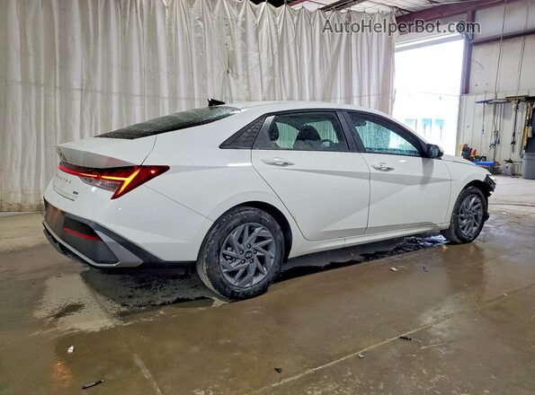 KMHLM4DJ2TU200415 2026 HYUNDAI ELANTRA White Задня права чверть