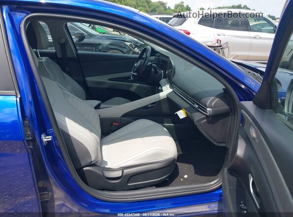 KMHLN4AJ8PU045862 2023 HYUNDAI ELANTRA HYBRID Синий Вид салона спереди