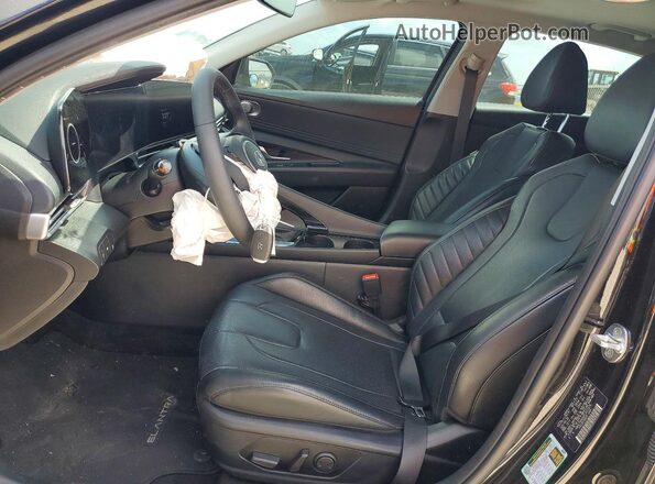 KMHLP4AG4PU425375 2023 HYUNDAI ELANTRA Черный Вид салона спереди