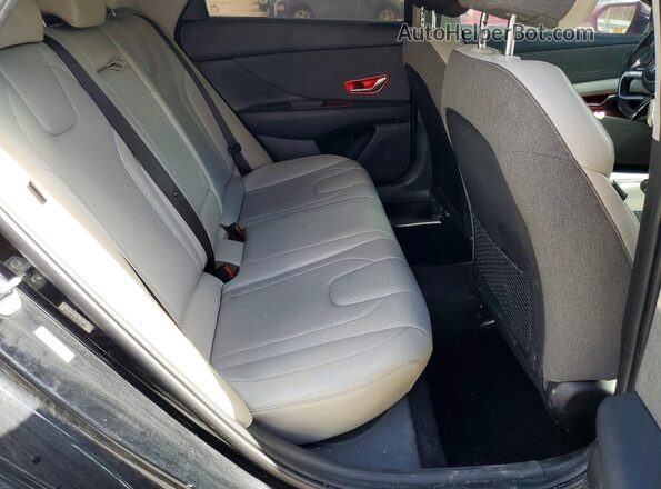 KMHLP4DG6RU691818 2024 HYUNDAI ELANTRA Black Widok tylnych siedzeń