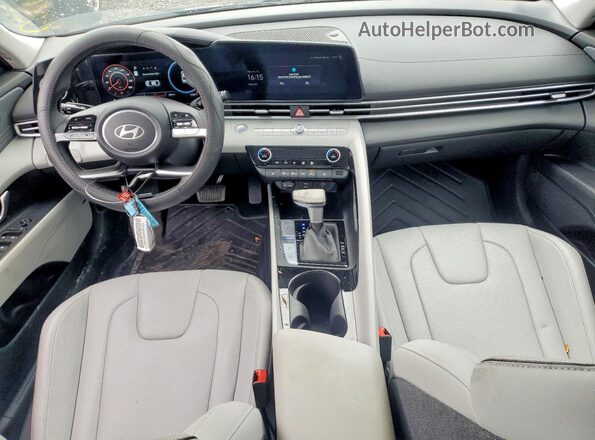 KMHLP4DGXRU801012 2024 HYUNDAI ELANTRA Черный Вид панели приборов