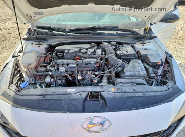 KMHLR4AF0PU587182 2023 HYUNDAI ELANTRA White Вид задньої частини салону