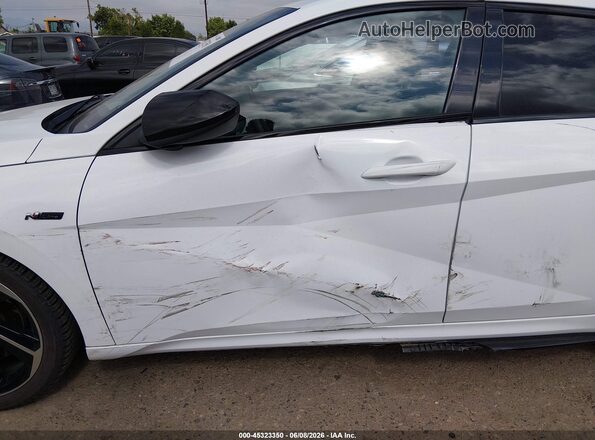 KMHLR4AF1NU271397 2022 HYUNDAI ELANTRA White Widok z przodu