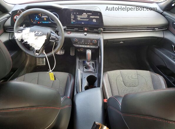 KMHLR4DF3SU926974 2025 HYUNDAI ELANTRA Red Dashboard view