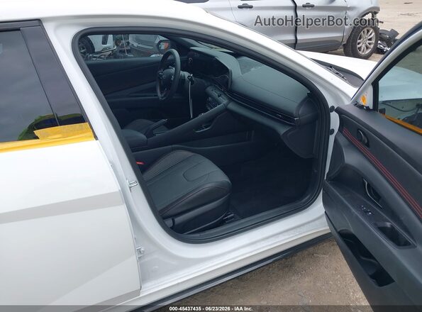 KMHLR4DF5SU079455 2025 HYUNDAI ELANTRA White Front interior view