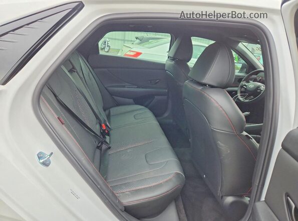 KMHLR4DFXTU111589 2026 HYUNDAI ELANTRA White უკანა სავარძლების ხედი