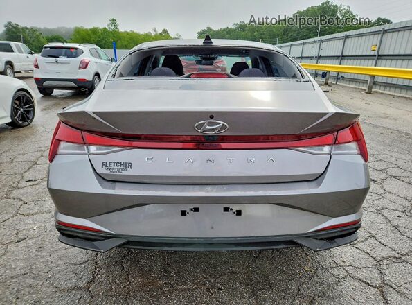 KMHLS4AG0PU425582 2023 HYUNDAI ELANTRA Silver Widok z tyłu