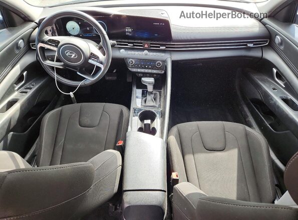 KMHLS4AG0PU425582 2023 HYUNDAI ELANTRA Silver Widok deski rozdzielczej