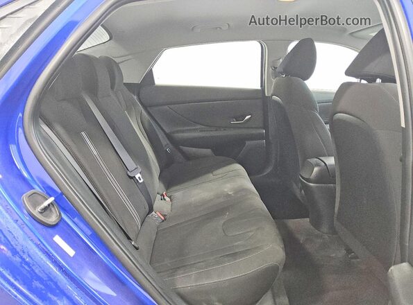 KMHLS4AG4NU336899 2022 HYUNDAI ELANTRA Blue Rear seats view