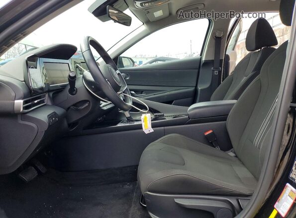 KMHLS4AG4NU369658 2022 HYUNDAI ELANTRA Black Вид салону спереду